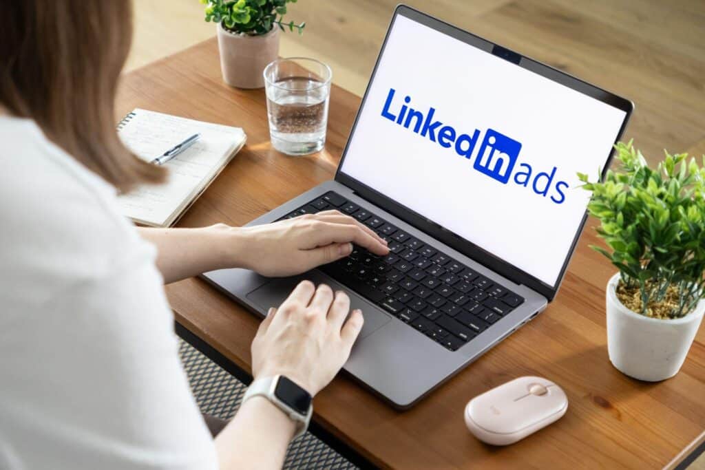 LinkedIn 廣告值得投嗎？成本評估、投放策略、商業場景一次看